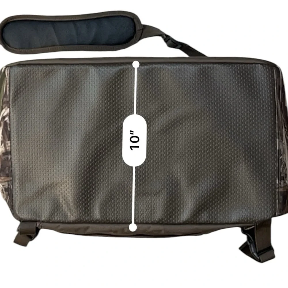 GAME WINNER in Realtree Xtra Camouflage Hunting Gear Shoulder Game Bag Tactical